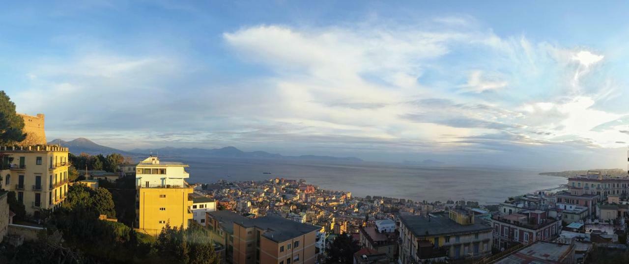 Appartamento Panoramico "Il Glicine" Napels Buitenkant foto